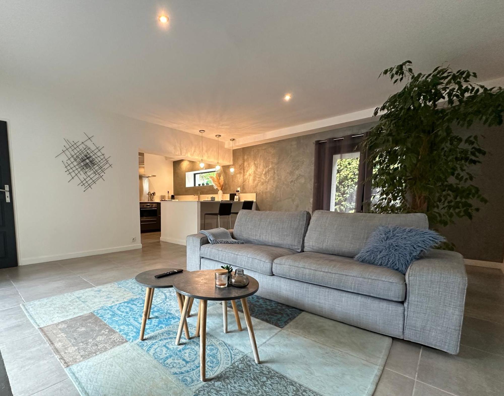 Maison Contemporaine Avec Piscine Privee Chauffee, Entre Plages Et Provence, Borne 11 Kw Istres Exteriör bild