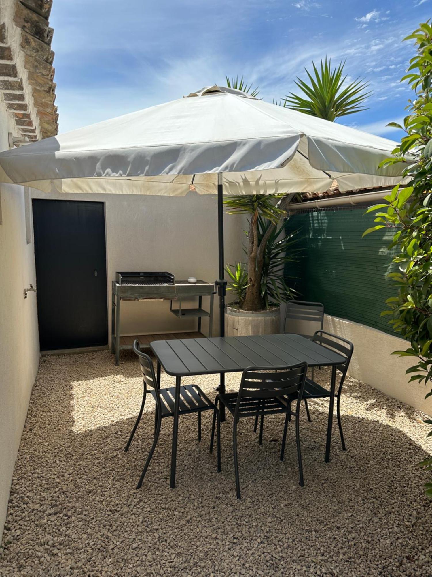 Maison Contemporaine Avec Piscine Privee Chauffee, Entre Plages Et Provence, Borne 11 Kw Istres Exteriör bild