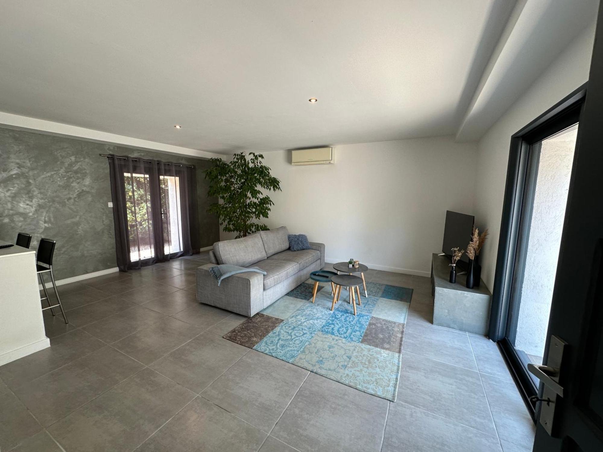 Maison Contemporaine Avec Piscine Privee Chauffee, Entre Plages Et Provence, Borne 11 Kw Istres Exteriör bild
