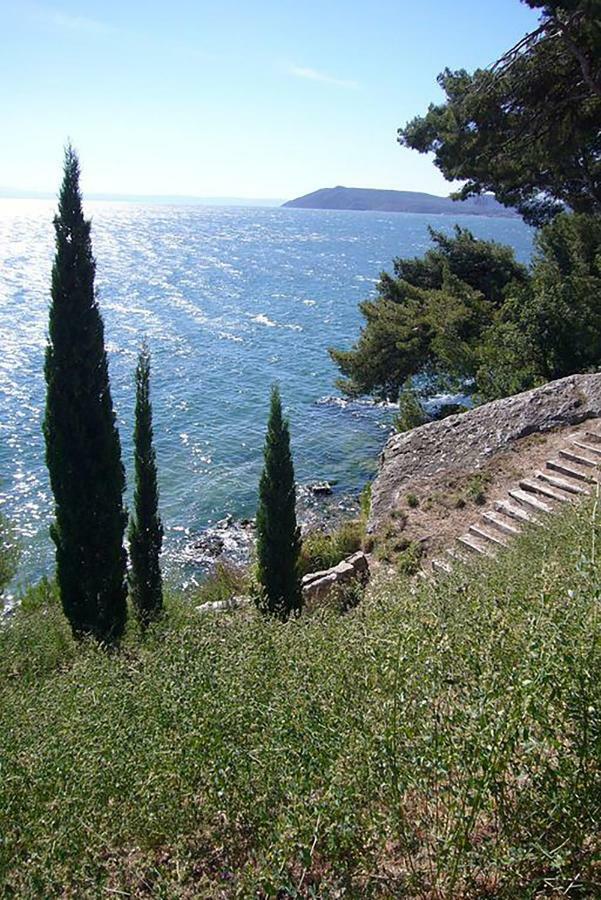 Maison Contemporaine Avec Piscine Privee Chauffee, Entre Plages Et Provence, Borne 11 Kw Istres Exteriör bild